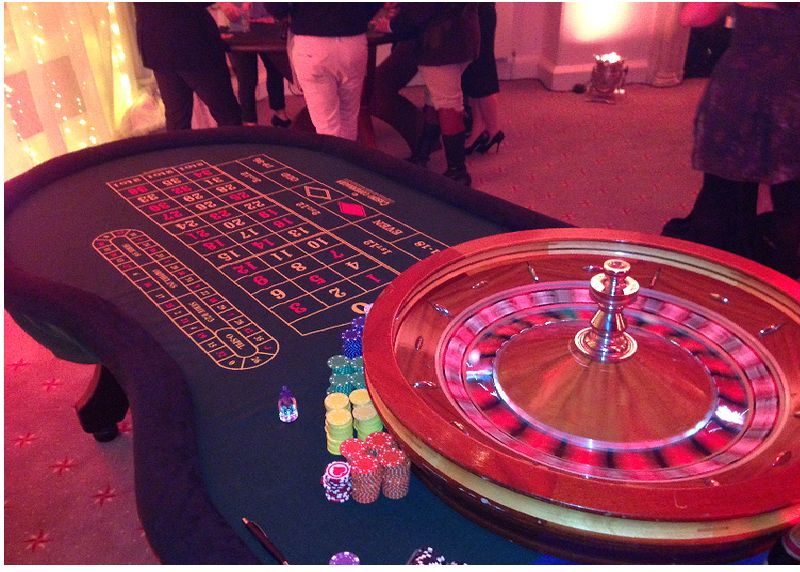 Online Blackjack کیسینو میں بکراٹکھیلیں